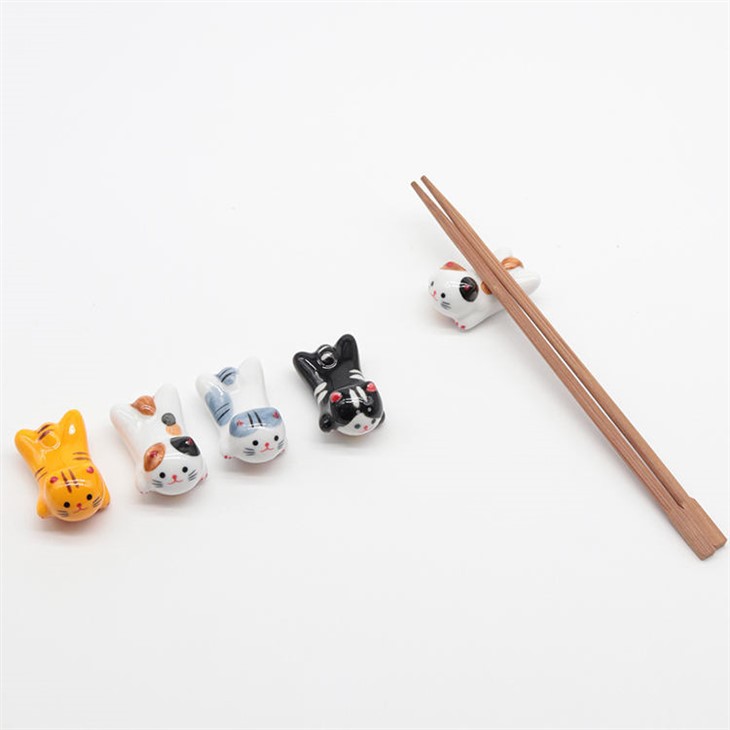 Estick Japanese Retro Home Decoration Custom Logo Cute Shaped Stand Rack Ceramic Chopsticks Holder Panda Chopstick Rest